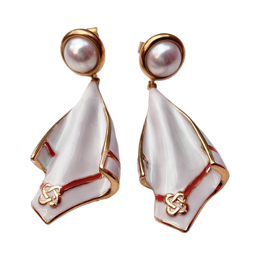 Casablanca Pearl napkin pendant earrings